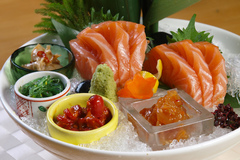 Salmon & Chinmi Moriawase